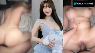 คลิปหลุด onlyfans vk คลิปหลุด ซ้อเอิร์นFWB Earnariya42  วันนี้มาค้างคืนกับเพื่อนชายคนสนิทจนความใกล้ชิดมันทำให้เกินเลย ลีลาเด็ดจัดเงี่ยนๆ